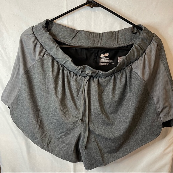 AVIA Shorts - Picture 4 of 6